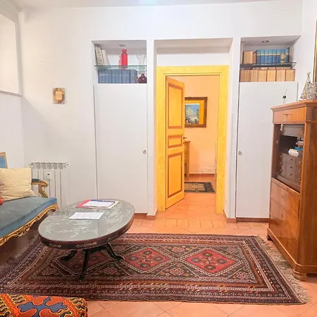 Beautiful Flat On Via Giulia - Heart Of